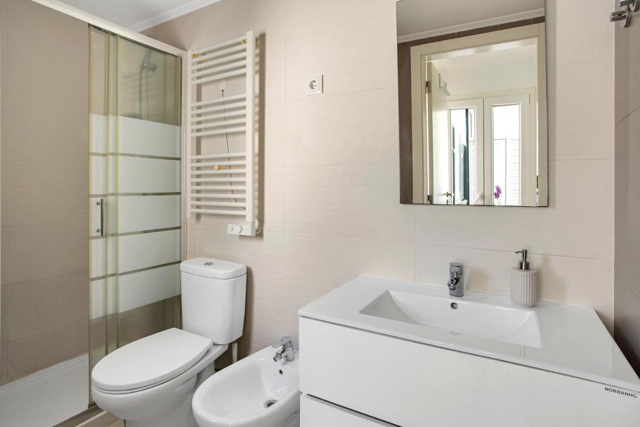 Modern 2 Bedroom Apartment In Estrela With Outside Terrace! Amazing For Families, Couples, Friends Lisboa Exterior foto