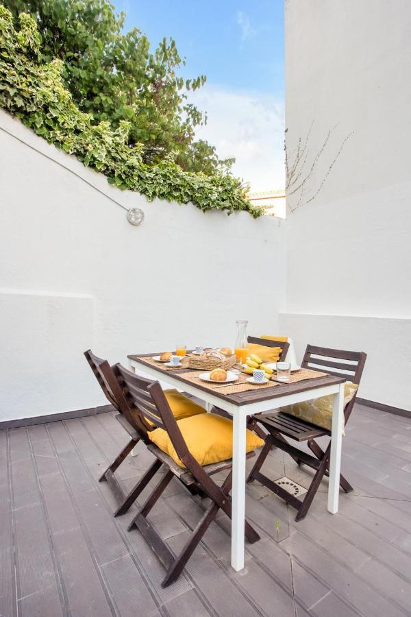 Modern 2 Bedroom Apartment In Estrela With Outside Terrace! Amazing For Families, Couples, Friends Lisboa Exterior foto