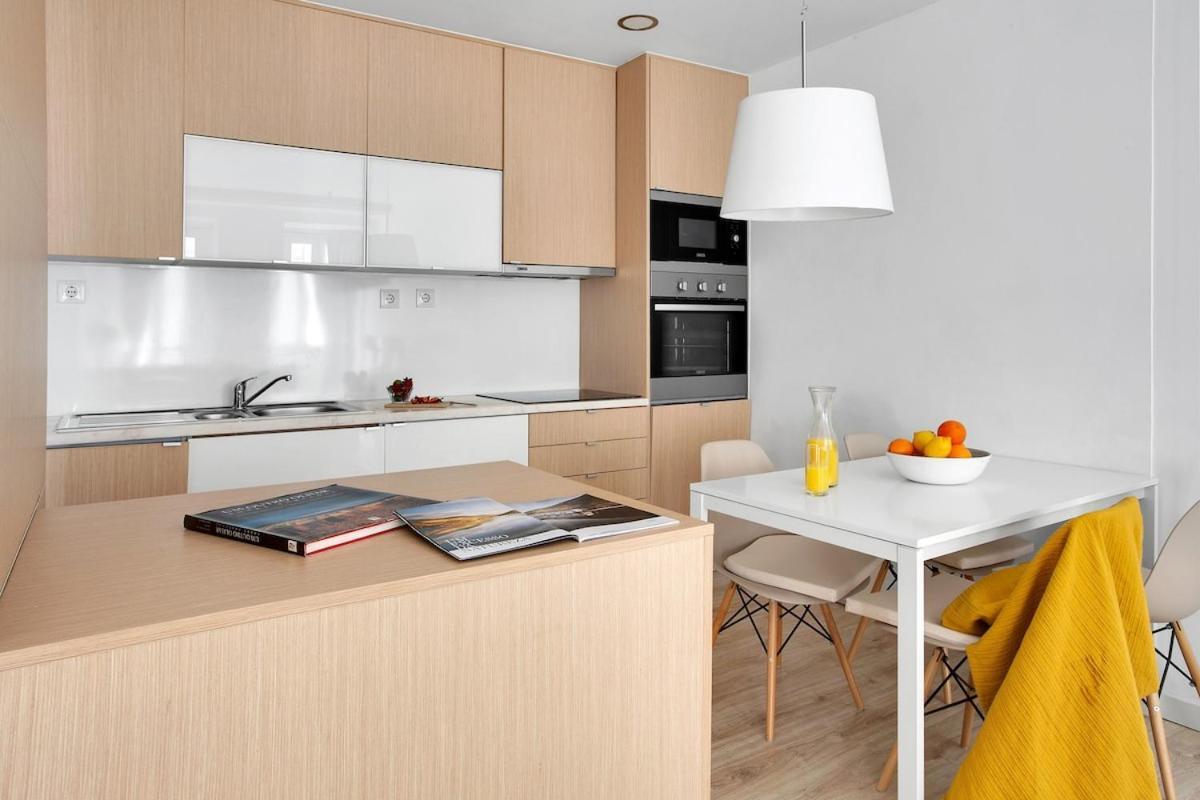 Modern 2 Bedroom Apartment In Estrela With Outside Terrace! Amazing For Families, Couples, Friends Lisboa Exterior foto
