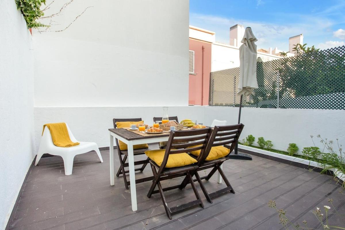 Modern 2 Bedroom Apartment In Estrela With Outside Terrace! Amazing For Families, Couples, Friends Lisboa Exterior foto